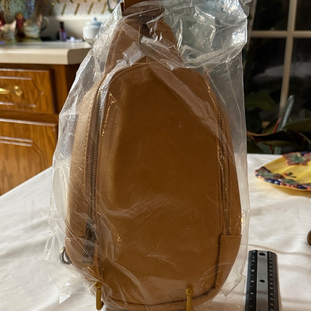 Tan Leather Men's Crossbody Bag